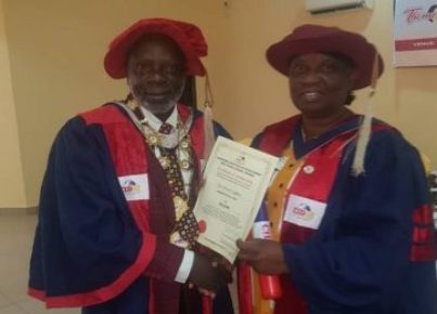 Jagboro-Olusola-Victoria-Provost-Kogi-State-College-of-Education-Technical-Kabba-bags-award-2-400x260